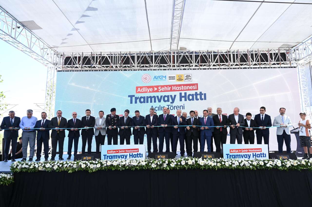 Konya Şehir Hastanesi’ne tramvayla kesintisiz ulaşım başladı 15